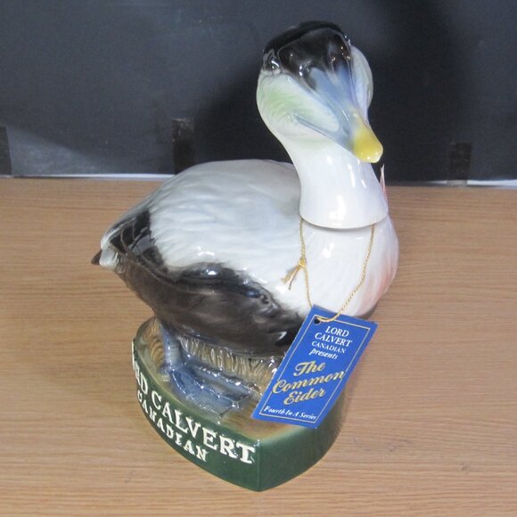 Lord Calvert Canadian 1980 THE COMMON EIDER DUCK Decanter 4th in series EMPTY. - Picture 6 of 7